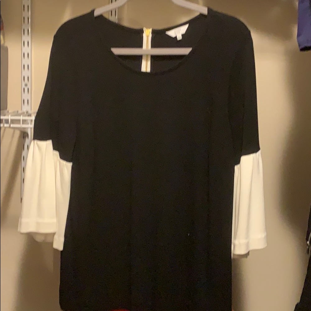 Crown and Ivy 3/4 sleeve blouse